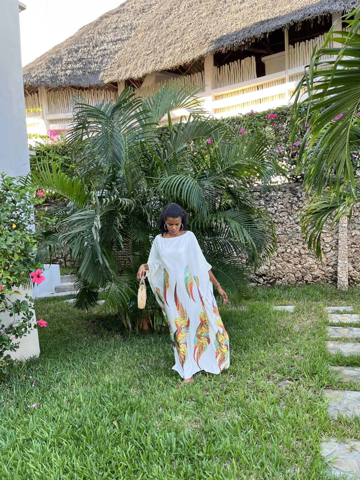 Pwani Ivory Kaftan, 1